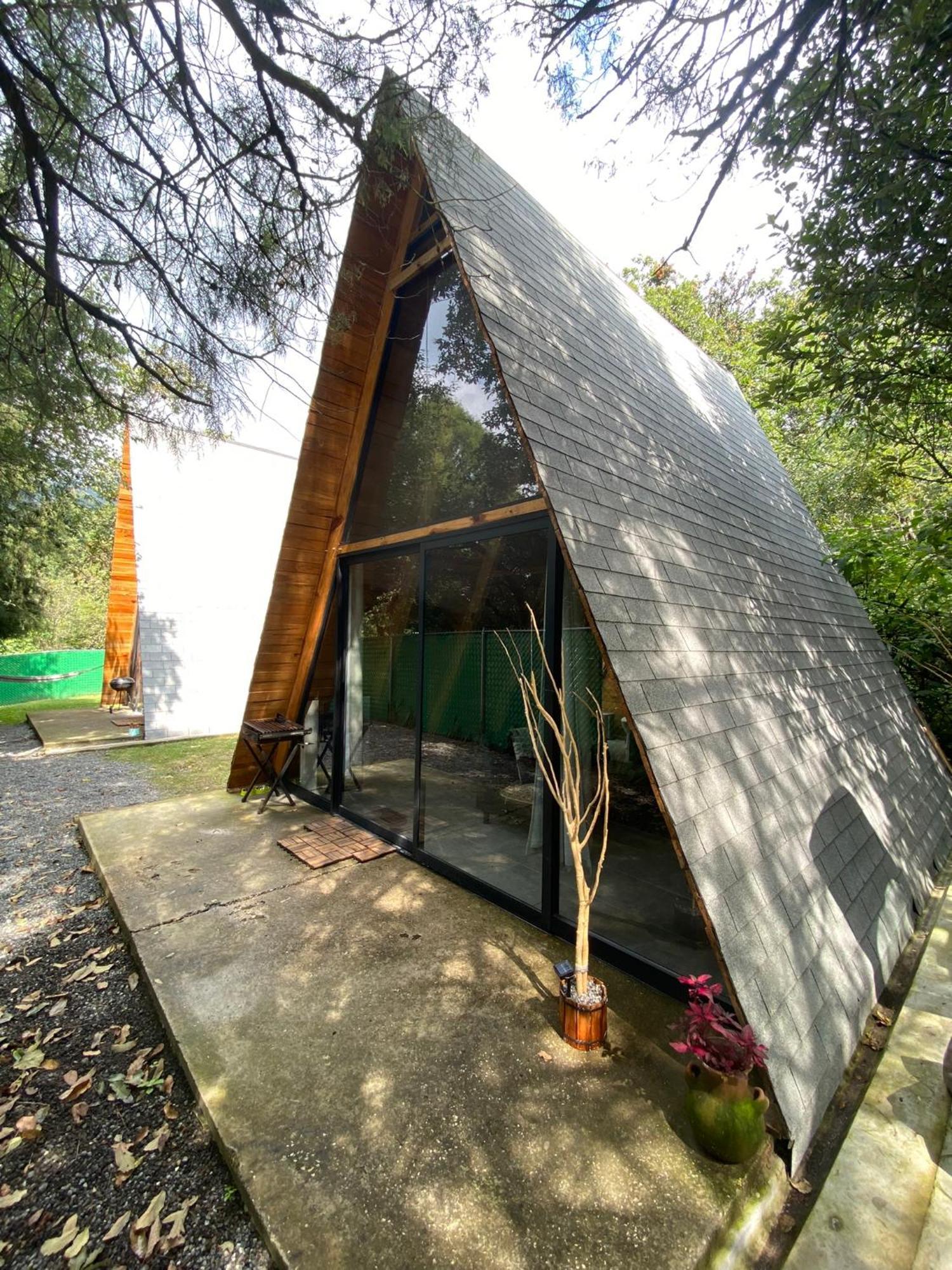Cabanas Alpina, Romantica Y Acogedora A 10 Minutos Del Centro 迪坡斯特兰 外观 照片